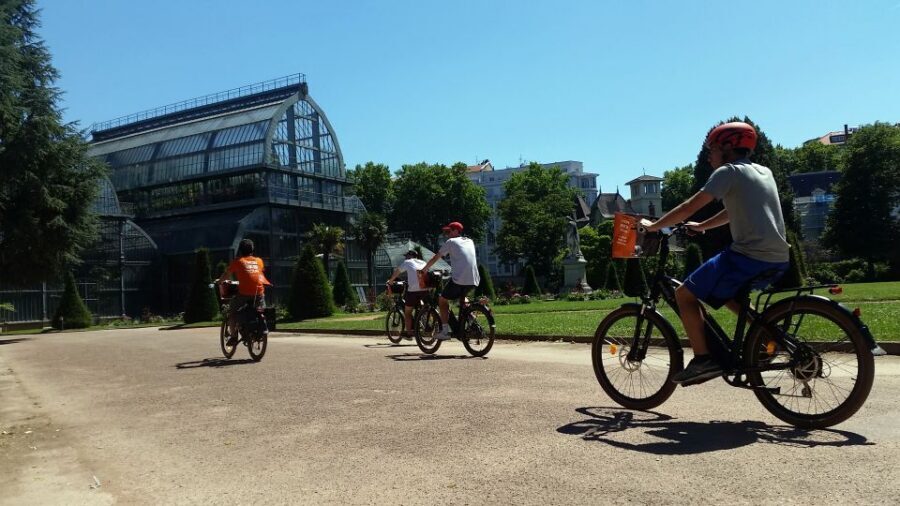 4h Complete Lyon Experience - E-Bike, Tasting & Walk - Two hours by e-bike: how you get the lay of the land
