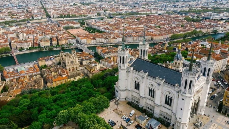 Best of Lyon: Private Walking Tour with a Local - Custom timing: how your 1–6 hour tour really works