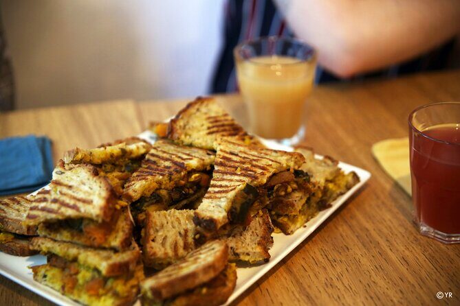 Gourmet Vegan Private Tour of Lyon 3 hours - A 3-hour vegan walk from Croix-Rousse to Terreaux