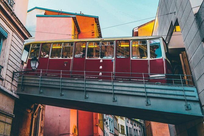 Lyon Old Town Food & Wine Tasting Tour including a Bouchon Lyonnais - Morning vs afternoon: picking the right time for your food mood