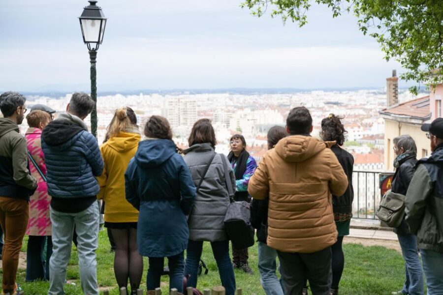 Theatrical visit: mysteries of the Croix-Rousse in French - Freemasonry in Lyon: Esotericism in Plain, Story-Driven Form